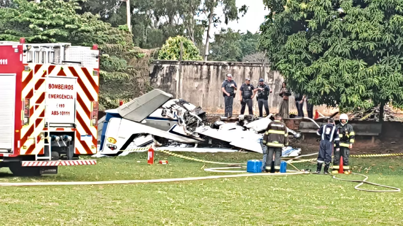 Queda de aeronave mata duas pessoas em Marília